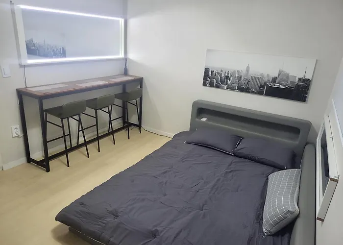Newly Renovated 2 Bedroom #7 Apartment *