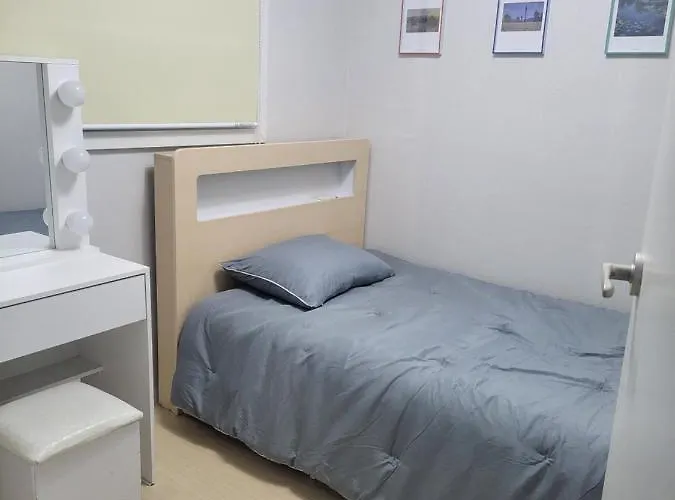 Newly Renovated 2 Bedroom #7 Apartment