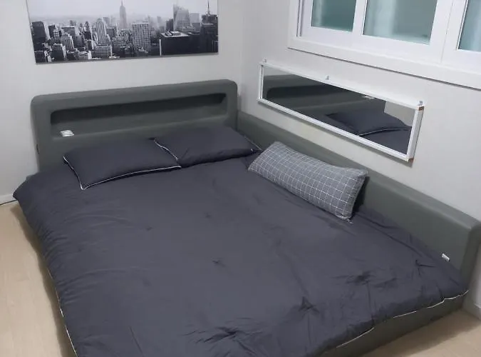 Apartment Newly Renovated 2 Bedroom #7